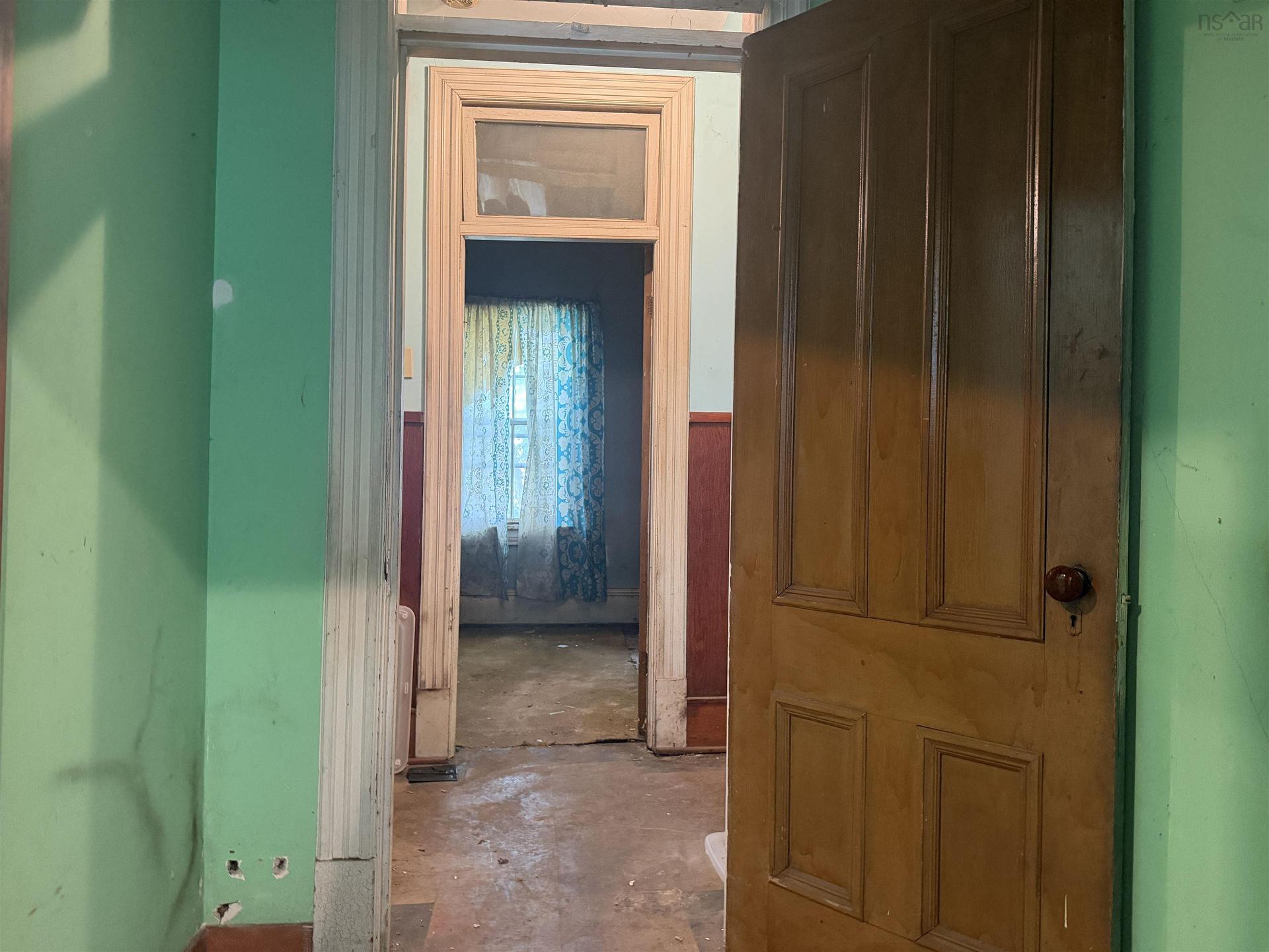 280 Marsh Street, New Glasgow, NS - Indoor