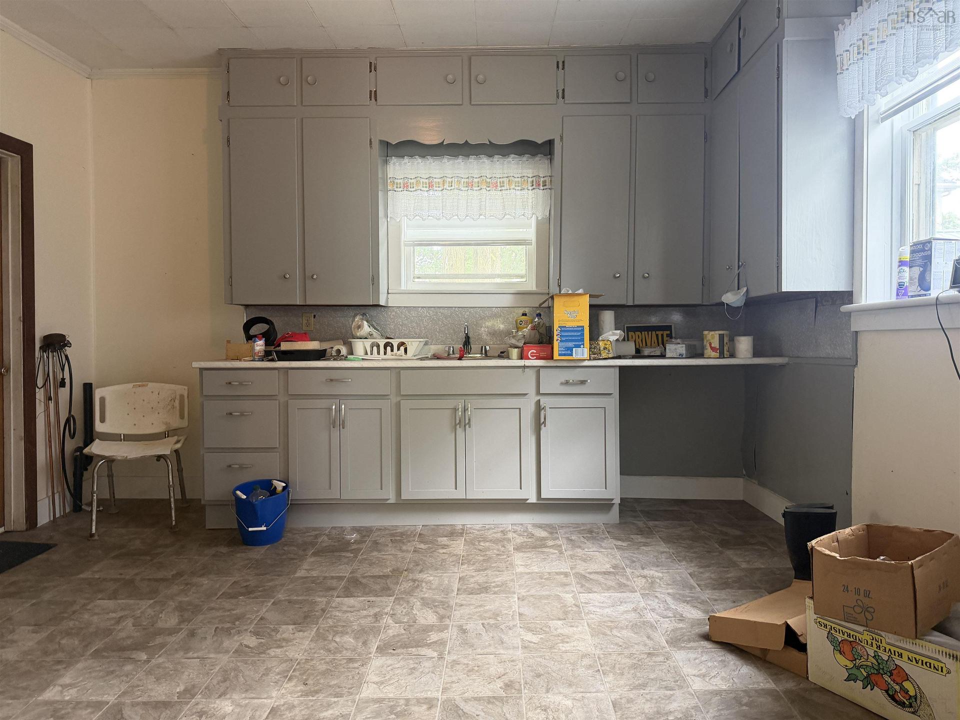 280 Marsh Street, New Glasgow, NS - Indoor