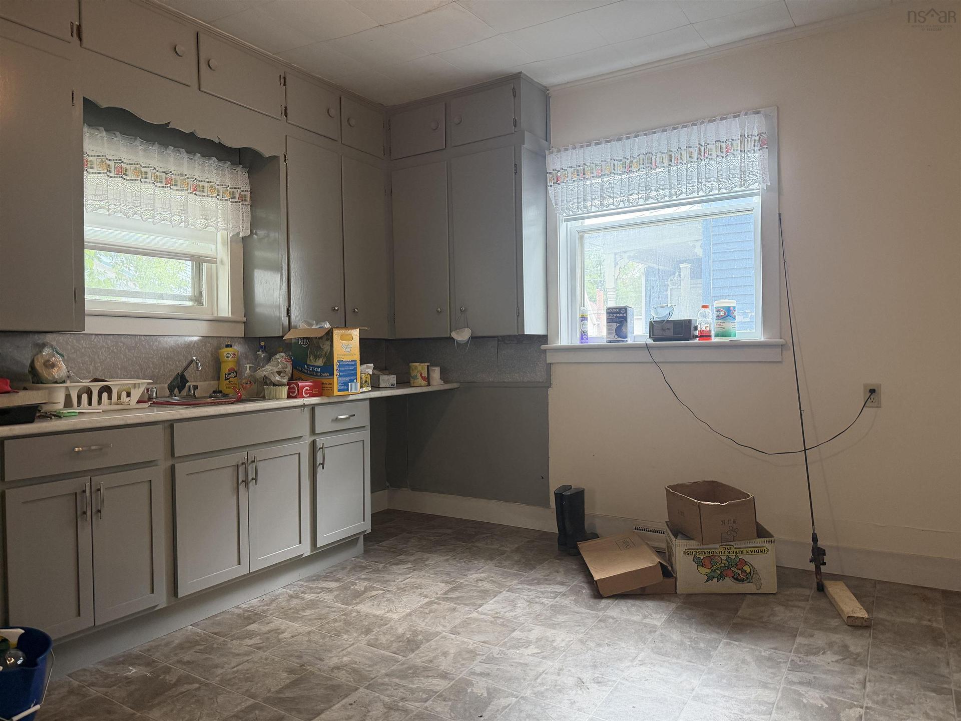 280 Marsh Street, New Glasgow, NS - Indoor
