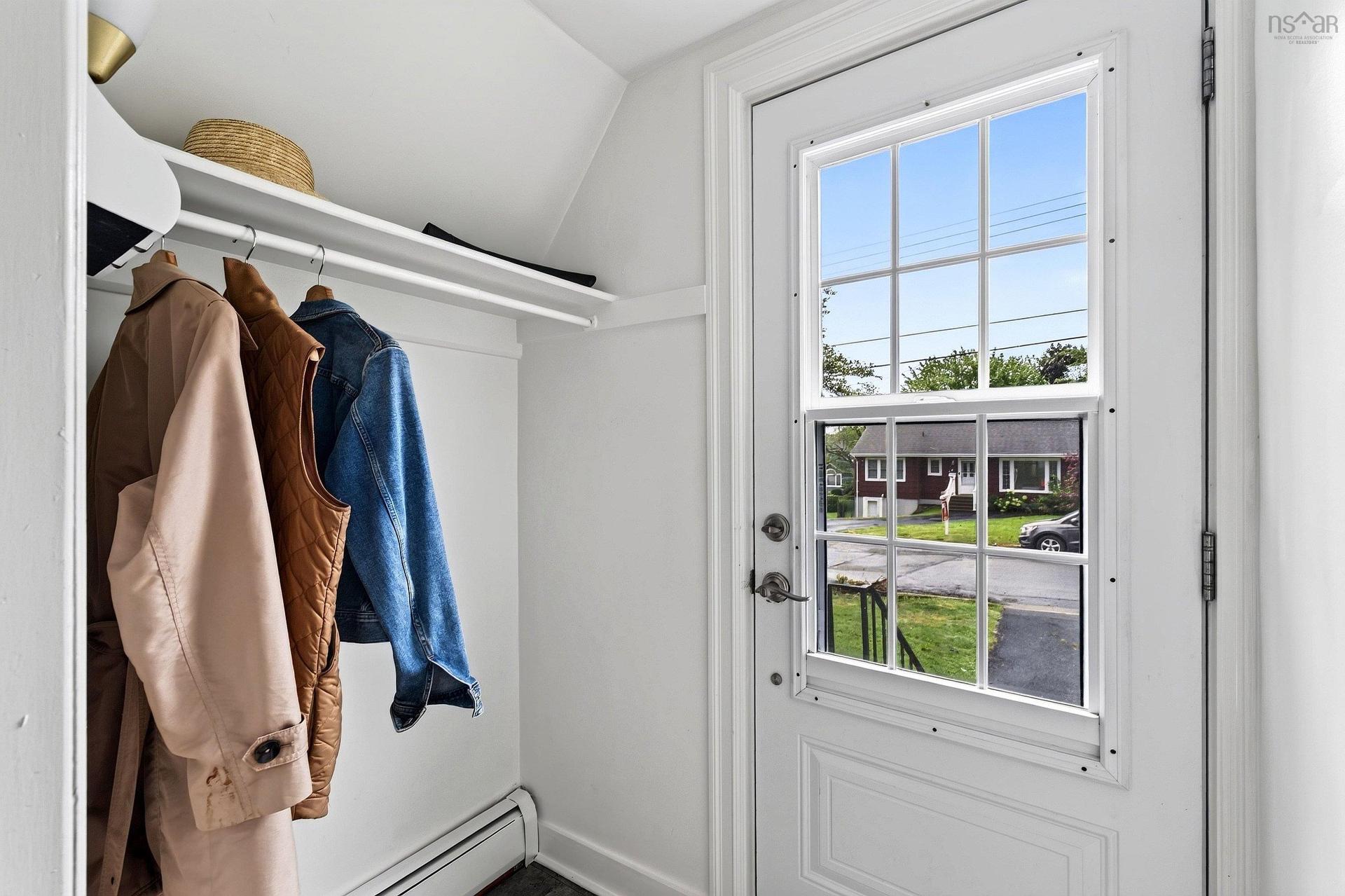 1 Piers Avenue, Fairmount, NS - Indoor