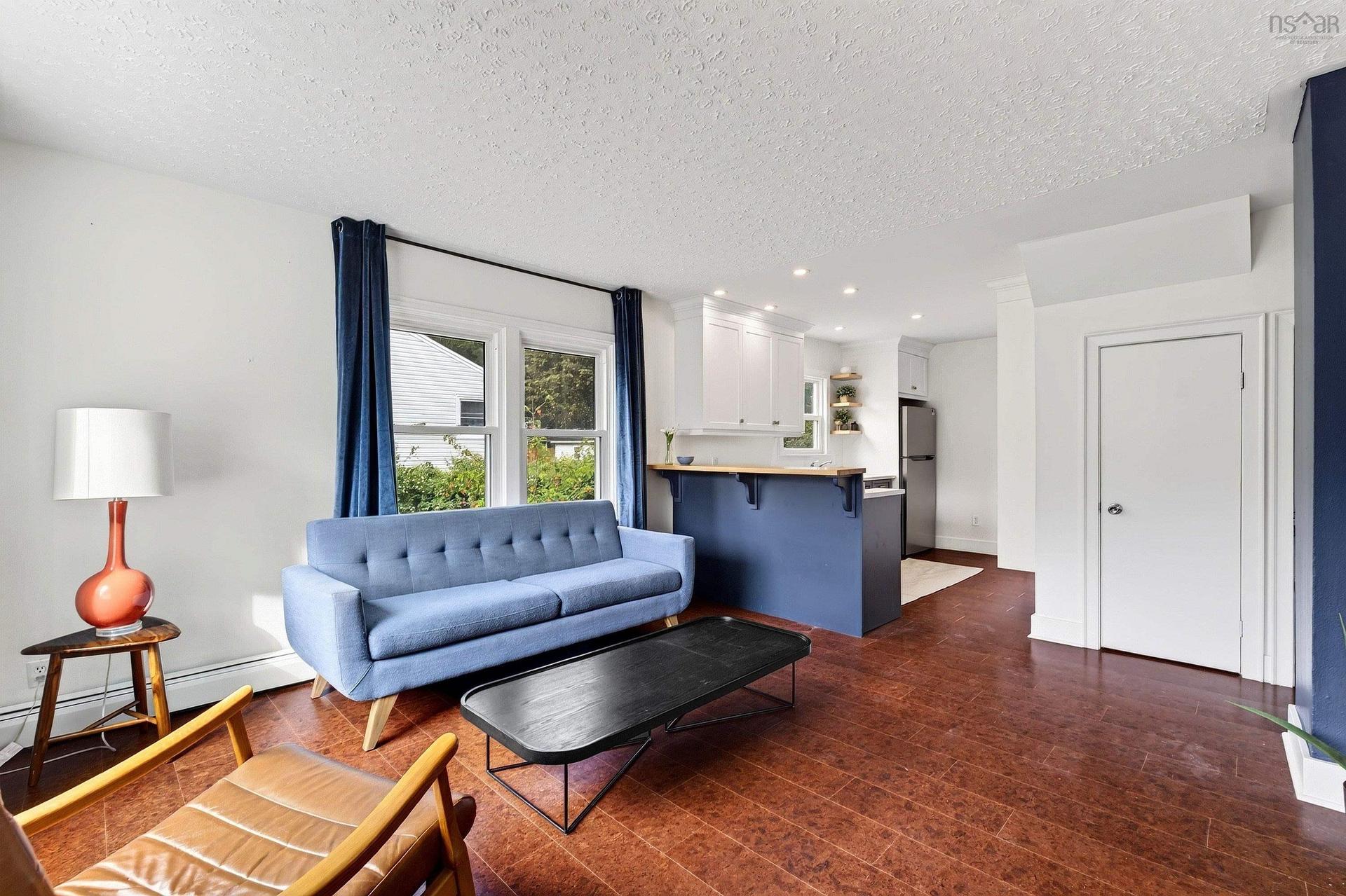 1 Piers Avenue, Fairmount, NS - Indoor Photo Showing Living Room