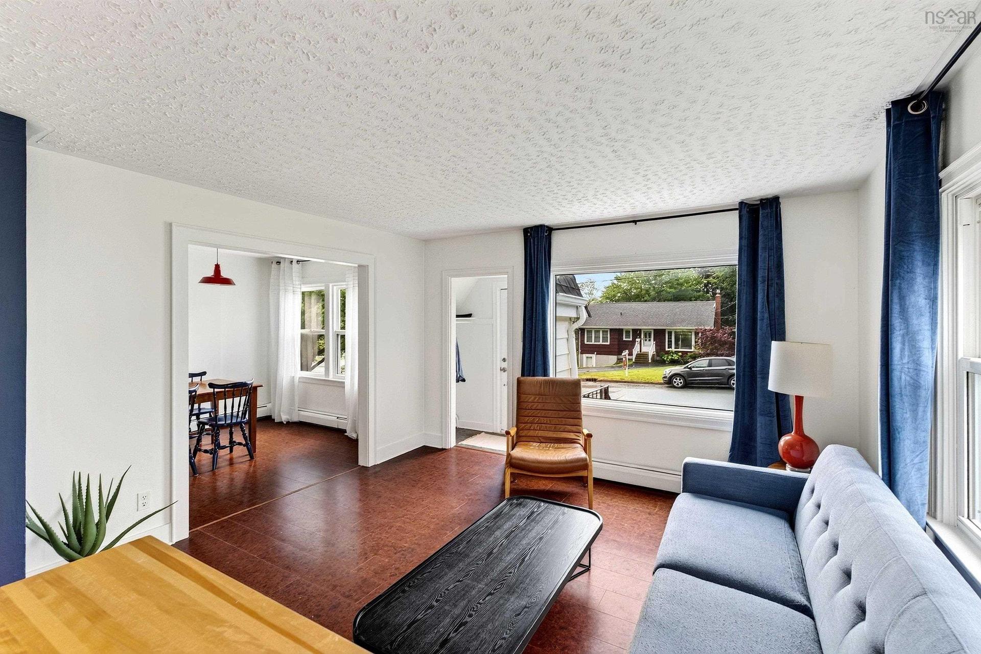 1 Piers Avenue, Fairmount, NS - Indoor Photo Showing Living Room