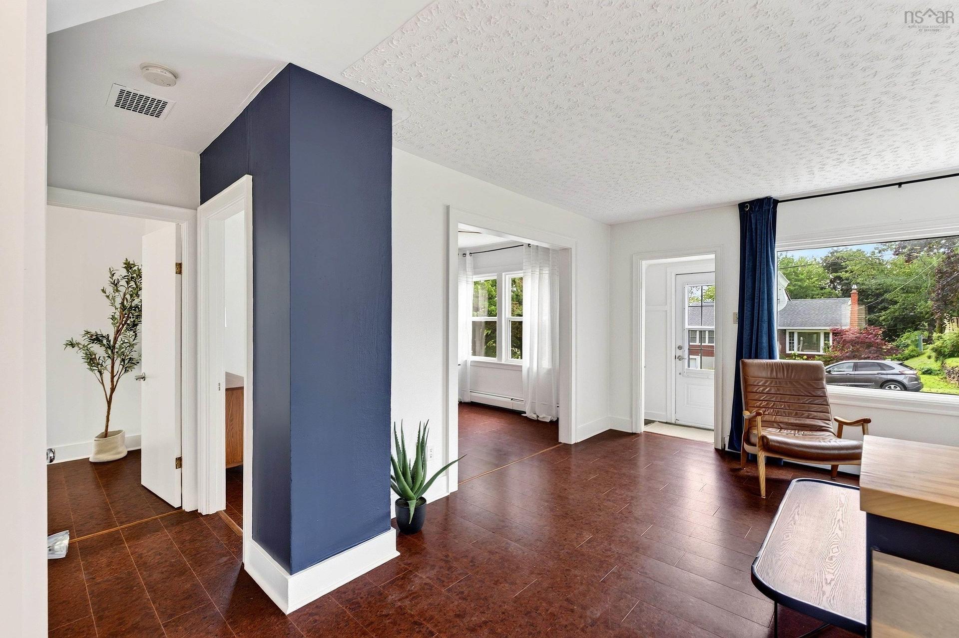 1 Piers Avenue, Fairmount, NS - Indoor