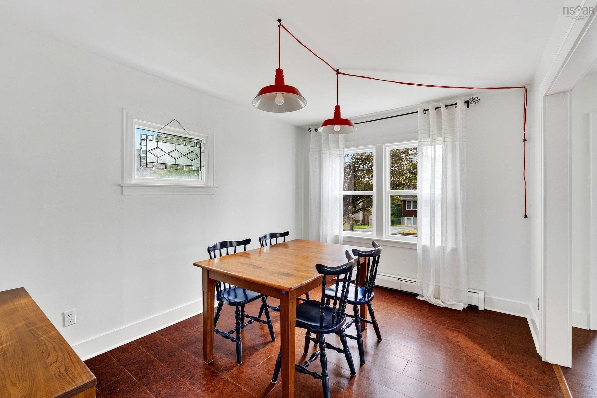 1 Piers Avenue, Fairmount, NS - Indoor Photo Showing Dining Room