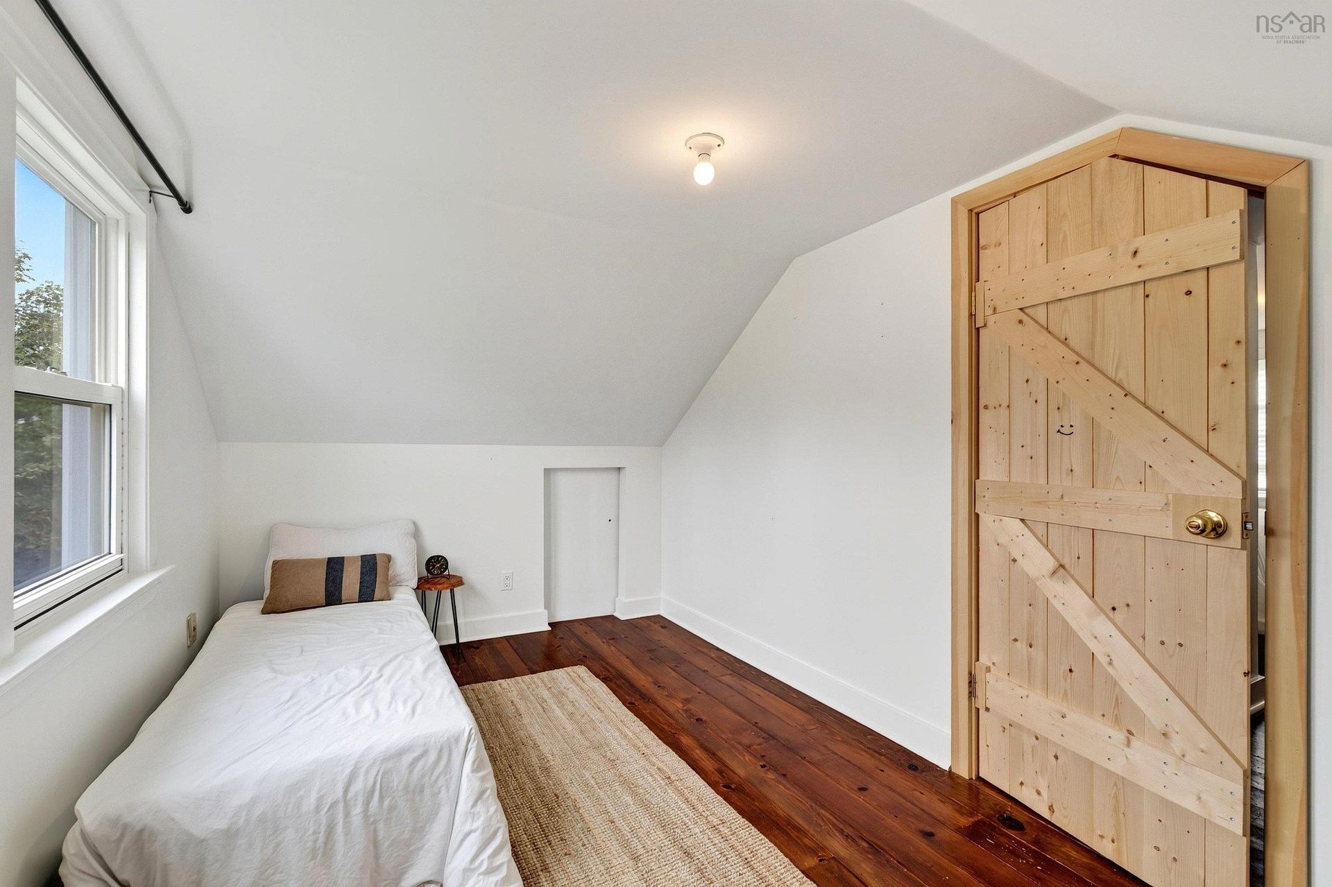 1 Piers Avenue, Fairmount, NS - Indoor Photo Showing Bedroom