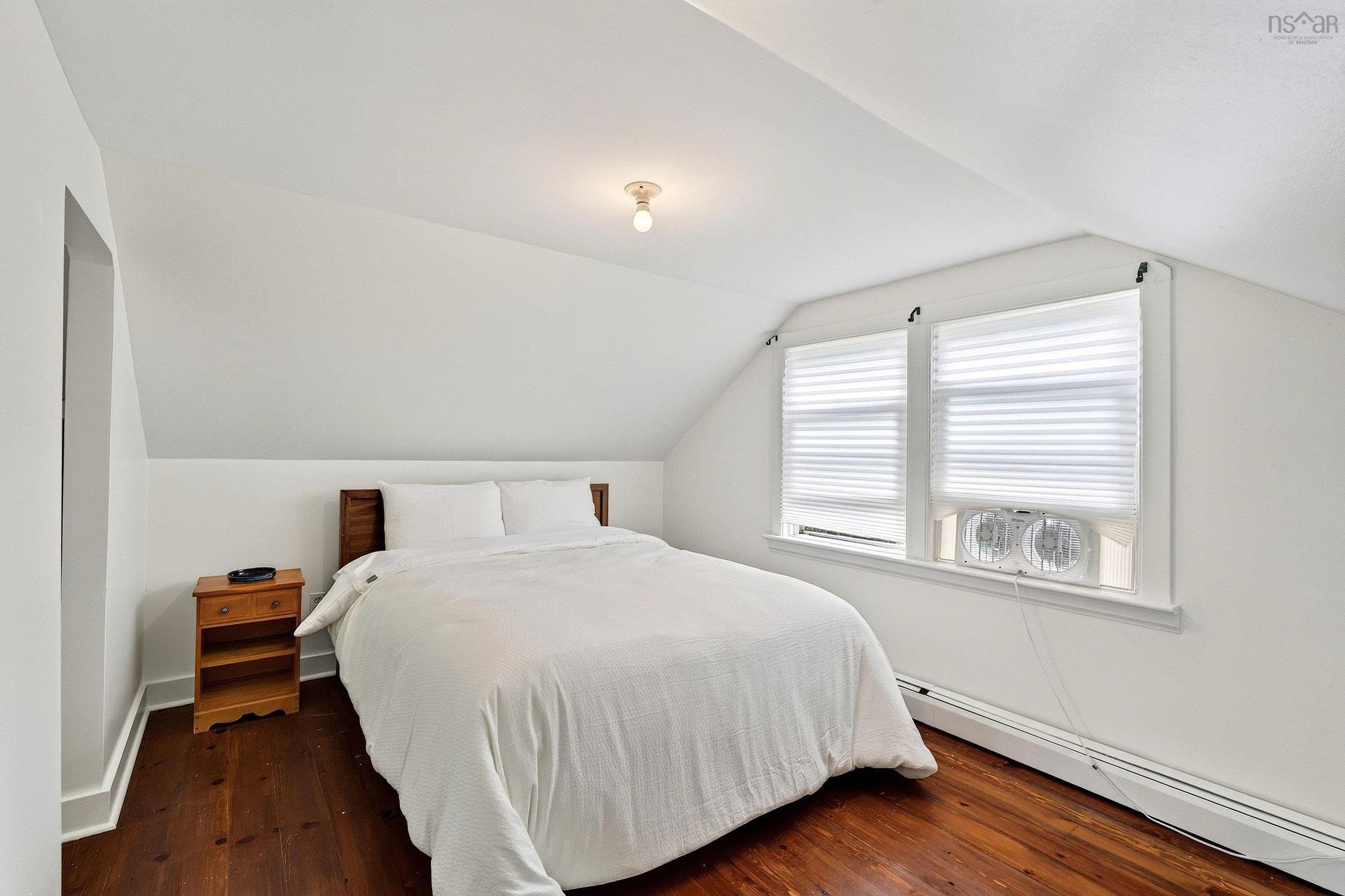 1 Piers Avenue, Fairmount, NS - Indoor Photo Showing Bedroom