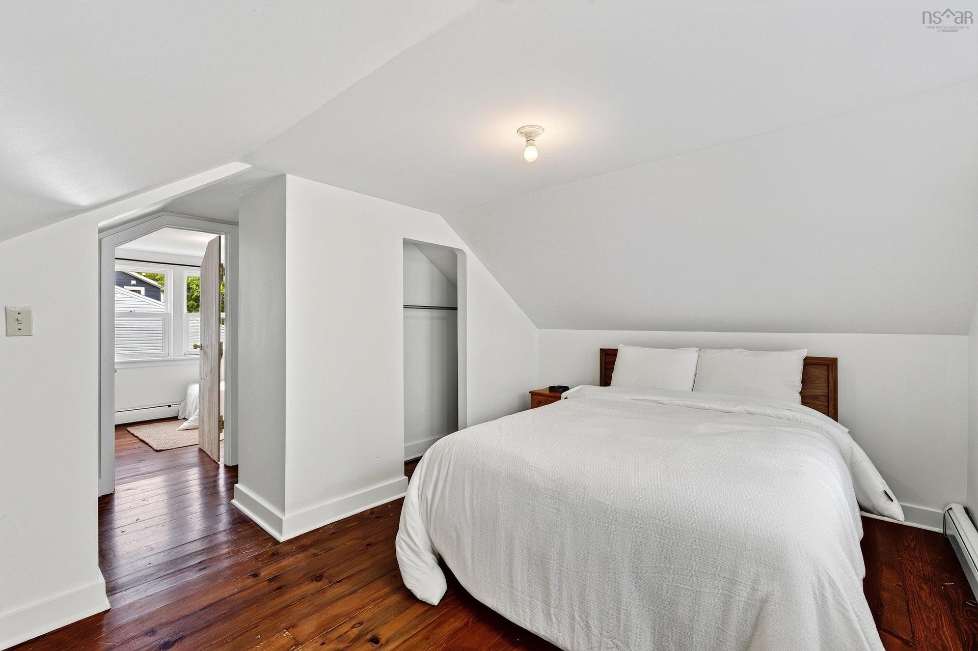 1 Piers Avenue, Fairmount, NS - Indoor Photo Showing Bedroom