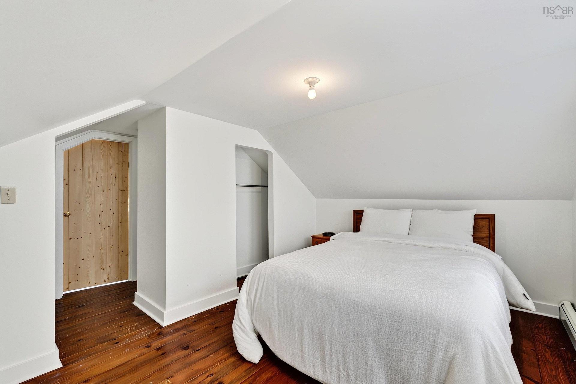 1 Piers Avenue, Fairmount, NS - Indoor Photo Showing Bedroom