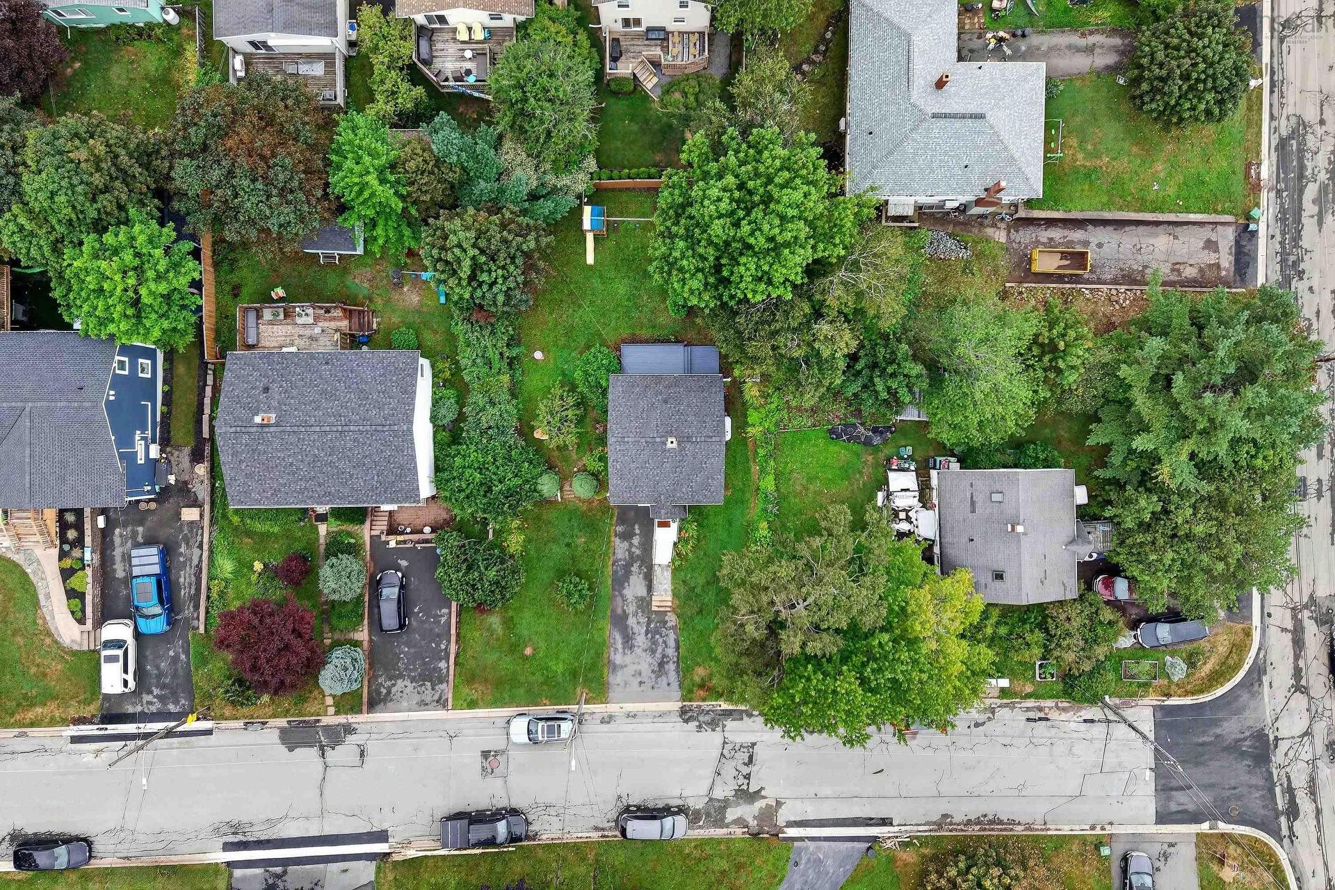 1 Piers Avenue, Fairmount, NS - Outdoor