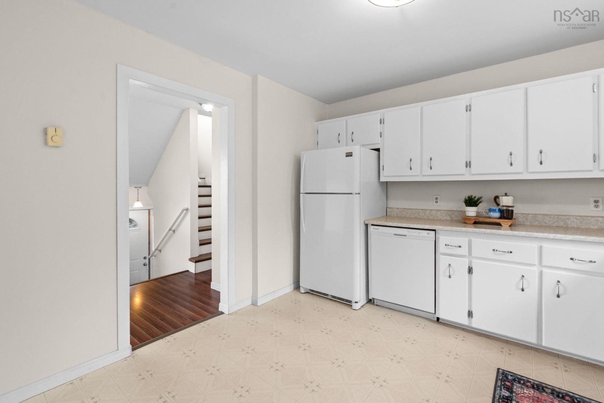 1B Smith Avenue, Cole Harbour, NS - Indoor Photo Showing Kitchen