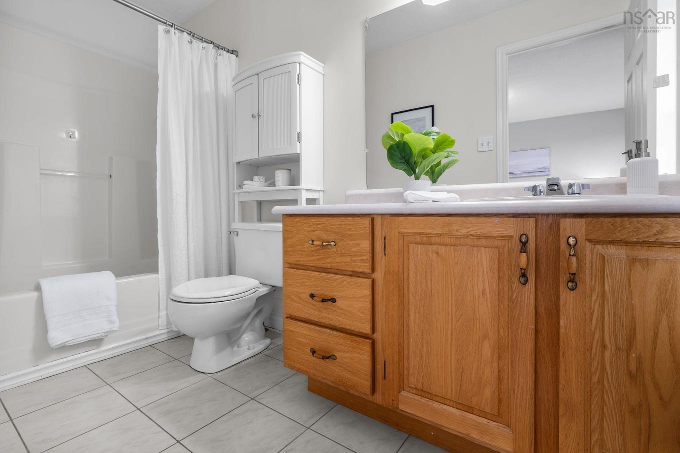 142 Stoneybrook Court, Halifax, NS - Indoor Photo Showing Bathroom