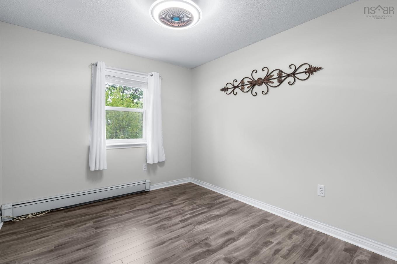 142 Stoneybrook Court, Halifax, NS - Indoor Photo Showing Other Room