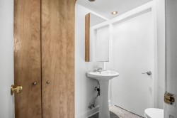 Powder room - 