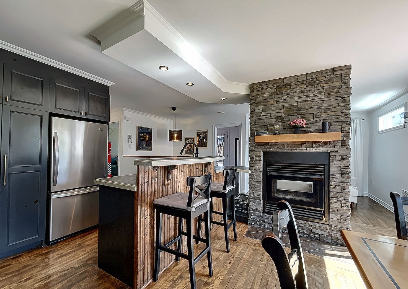 Kitchen - 120 Rue St-Joachim, L'Assomption, QC - Indoor With Fireplace