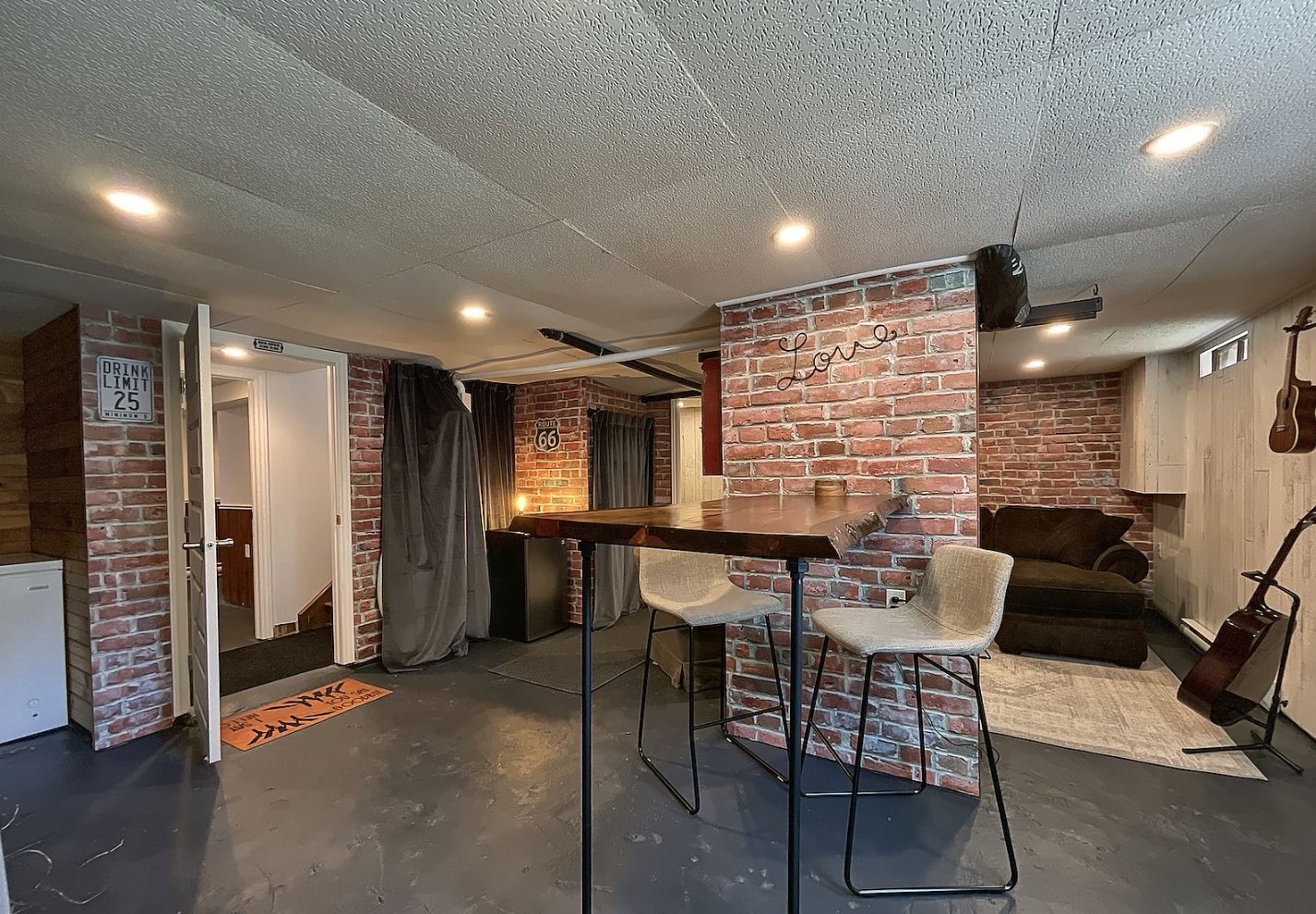 Family Room - 120 Rue St-Joachim, L'Assomption, QC - Indoor