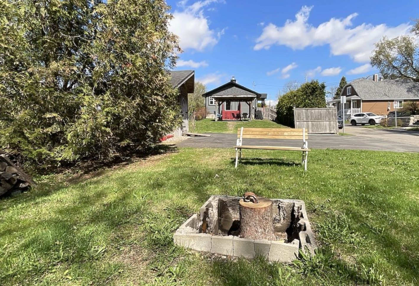 Courtyard - 120 Rue St-Joachim, L'Assomption, QC - Outdoor