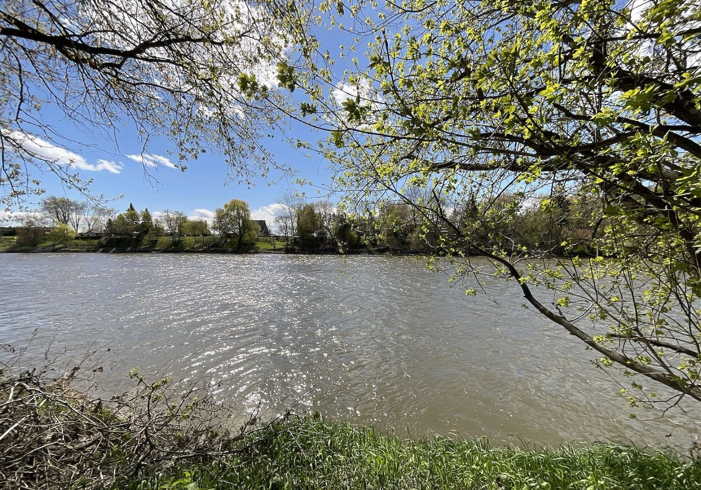 Waterfront - 120 Rue St-Joachim, L'Assomption, QC - Outdoor With Body Of Water With View