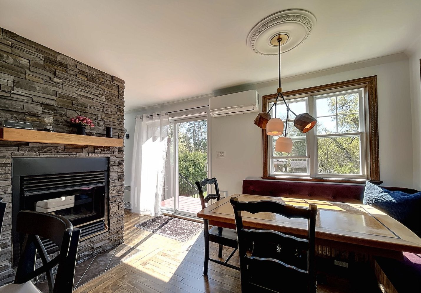 Dining Room - 120 Rue St-Joachim, L'Assomption, QC - Indoor Photo Showing Other Room With Fireplace