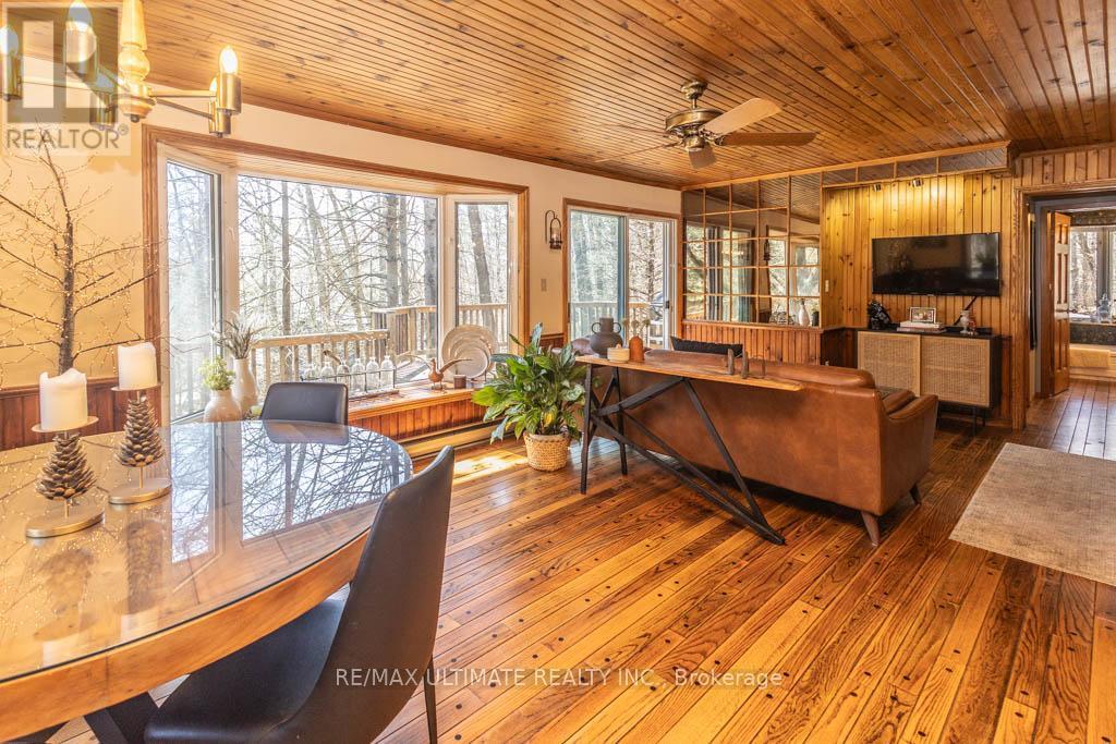 63 Sumac Lane, Scugog, ON - Indoor Photo Showing Living Room