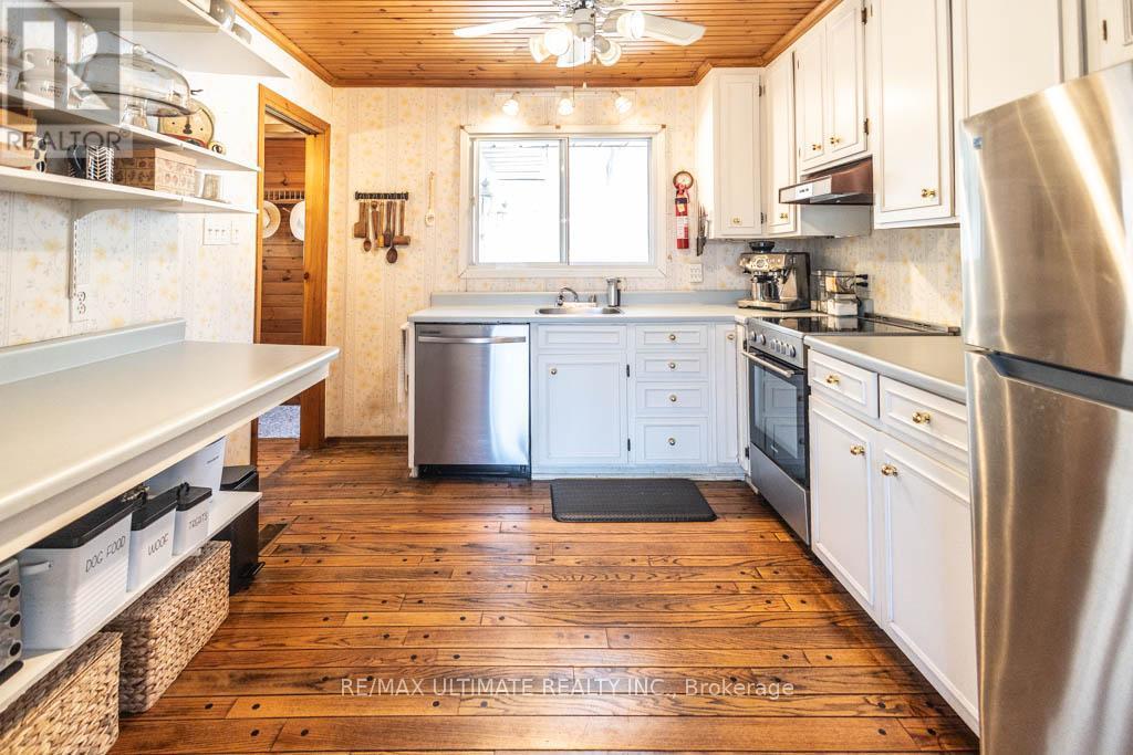 63 Sumac Lane, Scugog, ON - Indoor Photo Showing Kitchen With Stainless Steel Kitchen With Upgraded Kitchen