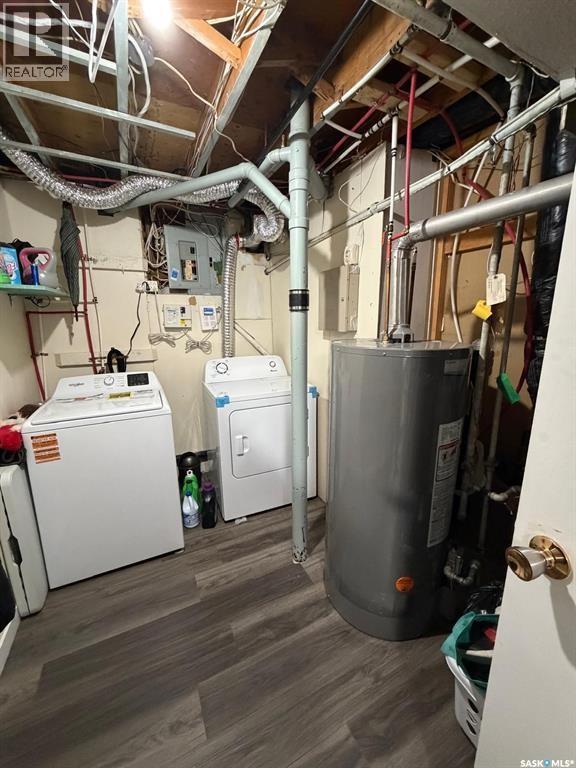 3629 Centennial Drive, Saskatoon, SK - Indoor Photo Showing Laundry Room