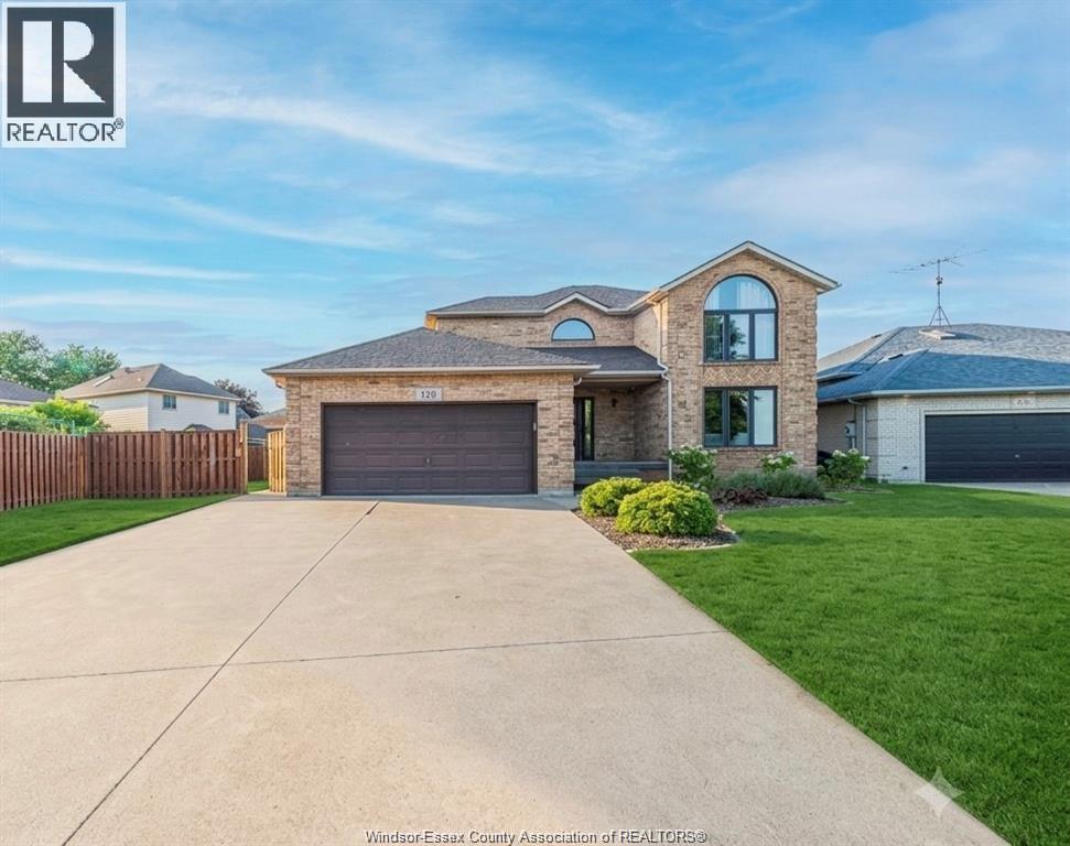 120 Hampton Crescent, Windsor, ON - Outdoor With Facade