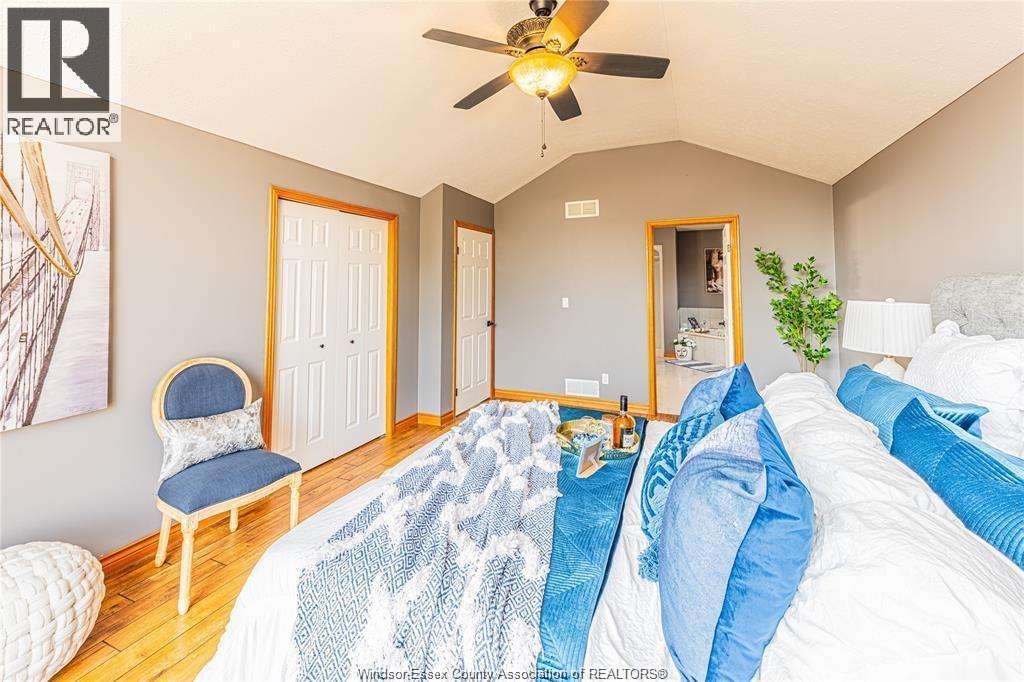 120 Hampton Crescent, Windsor, ON - Indoor Photo Showing Bedroom