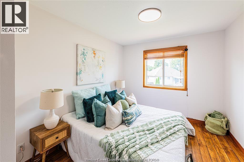 120 Hampton Crescent, Windsor, ON - Indoor Photo Showing Bedroom