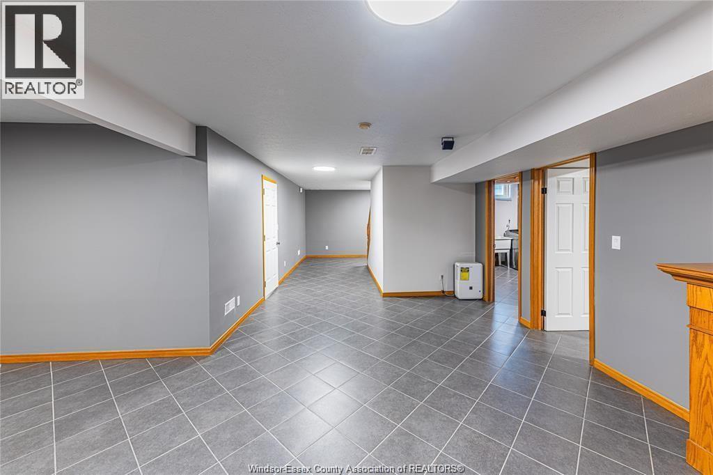 120 Hampton Crescent, Windsor, ON - Indoor Photo Showing Other Room