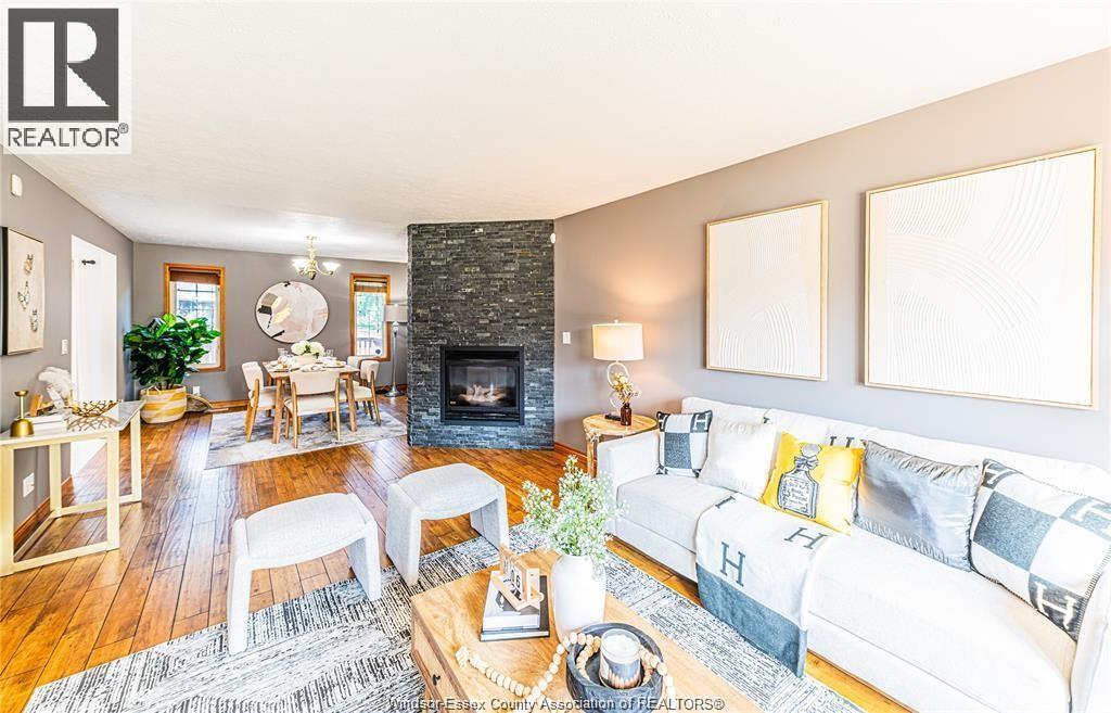120 Hampton Crescent, Windsor, ON - Indoor Photo Showing Living Room With Fireplace