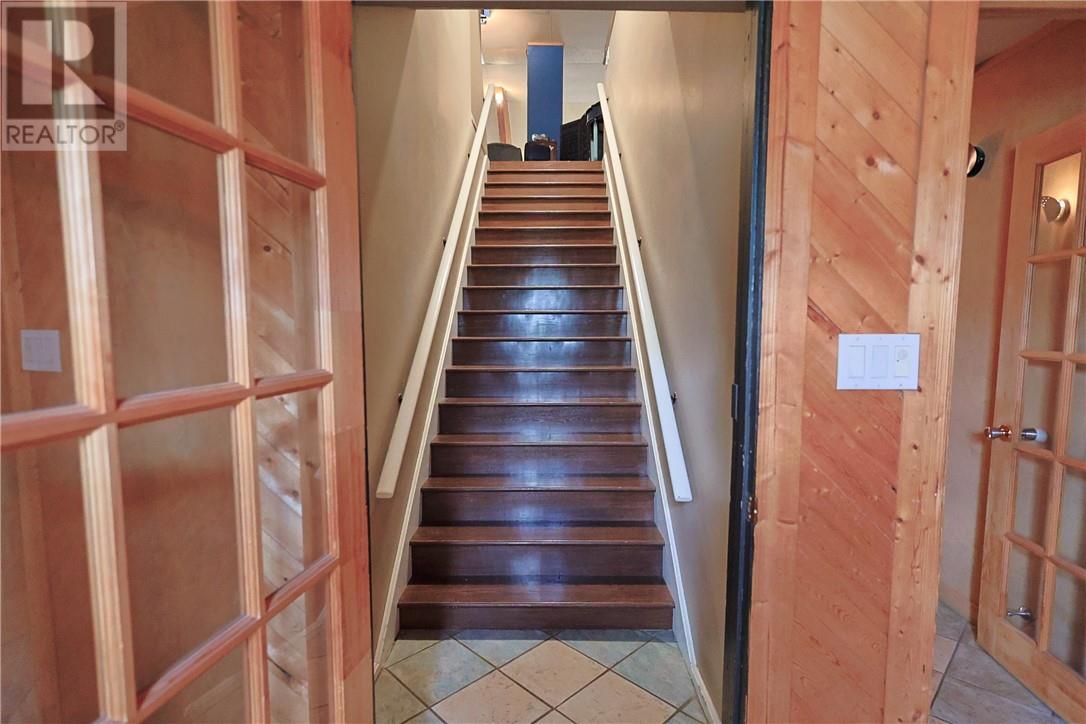 42 Elk'S Club Road, Onaping, ON - Indoor Photo Showing Other Room