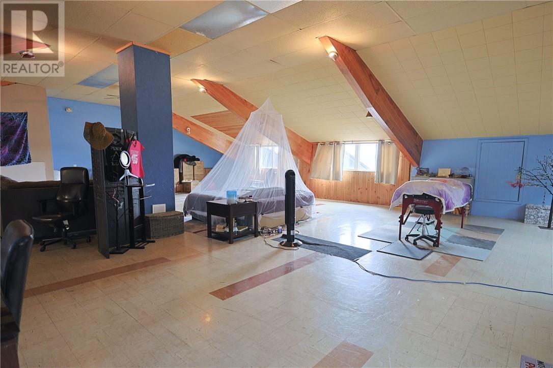 42 Elk'S Club Road, Onaping, ON -