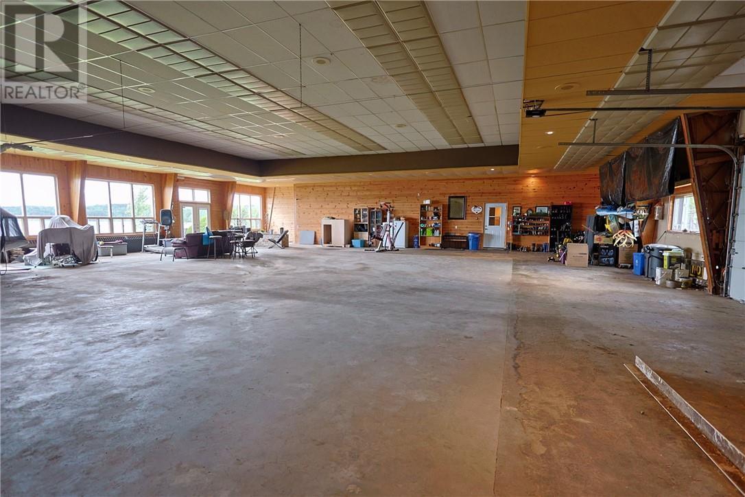 42 Elk'S Club Road, Onaping, ON - Indoor Photo Showing Other Room