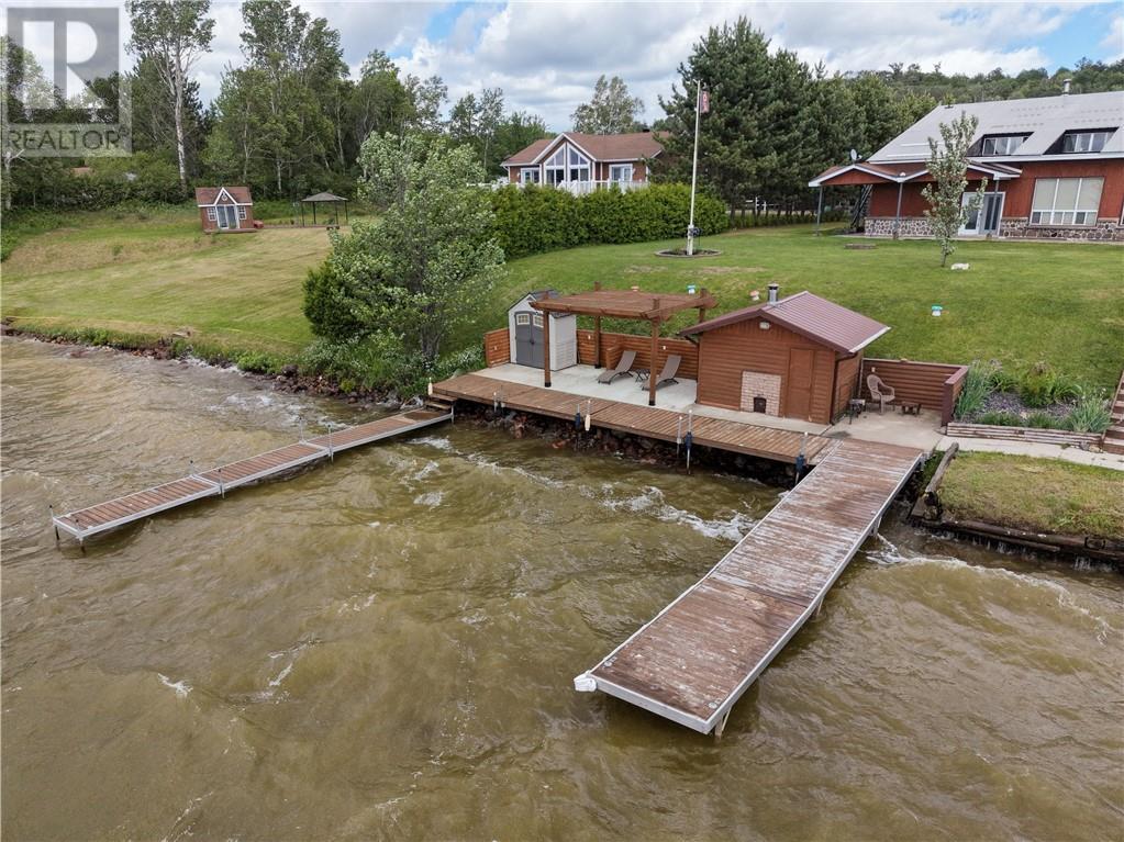 42 Elk'S Club Road, Onaping, ON - Outdoor