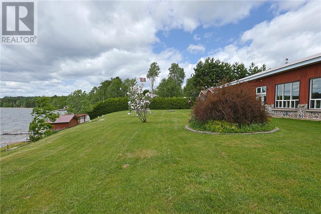 42 Elk'S Club Road, Onaping, ON - Outdoor