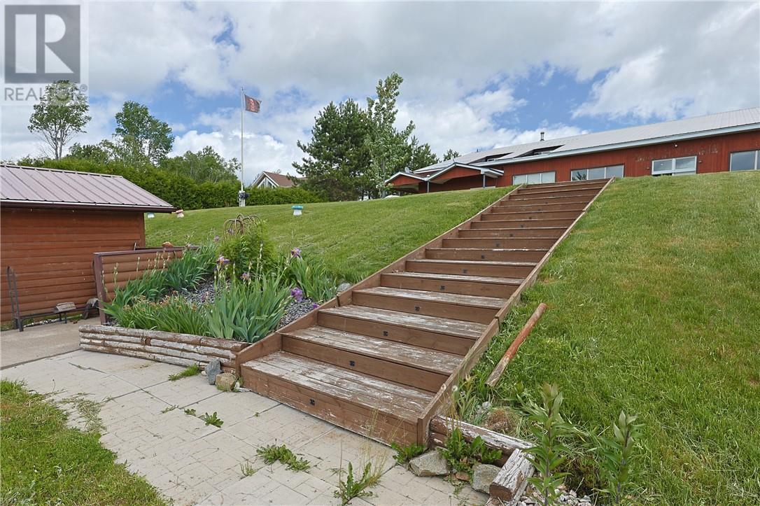 42 Elk'S Club Road, Onaping, ON - Outdoor