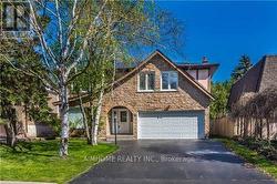34 HAGERMAN BOULEVARD Markham, ON L3R 2A7
