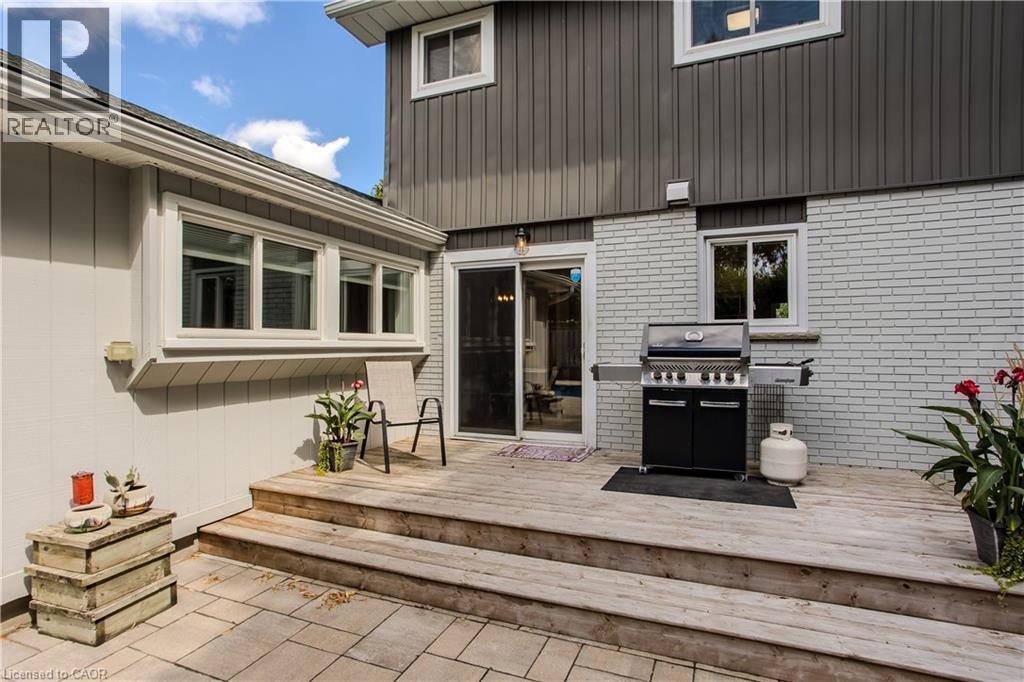 2124 Sandringham Drive, Burlington, ON - Outdoor With Deck Patio Veranda With Exterior
