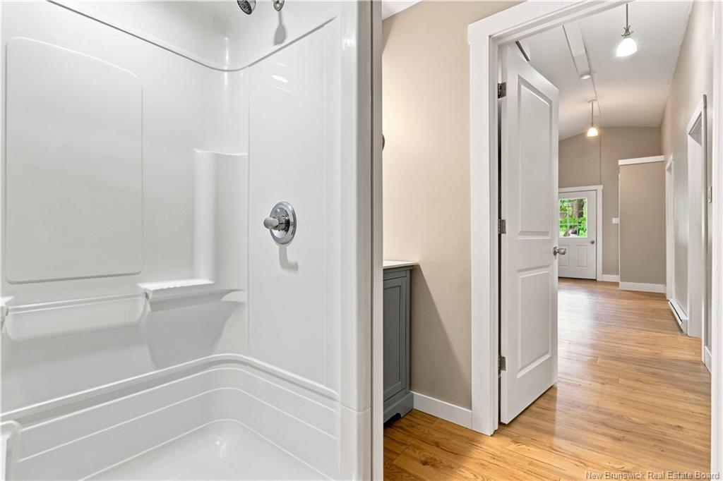 836 Windsor St, Fredericton, NB - Indoor Photo Showing Bathroom