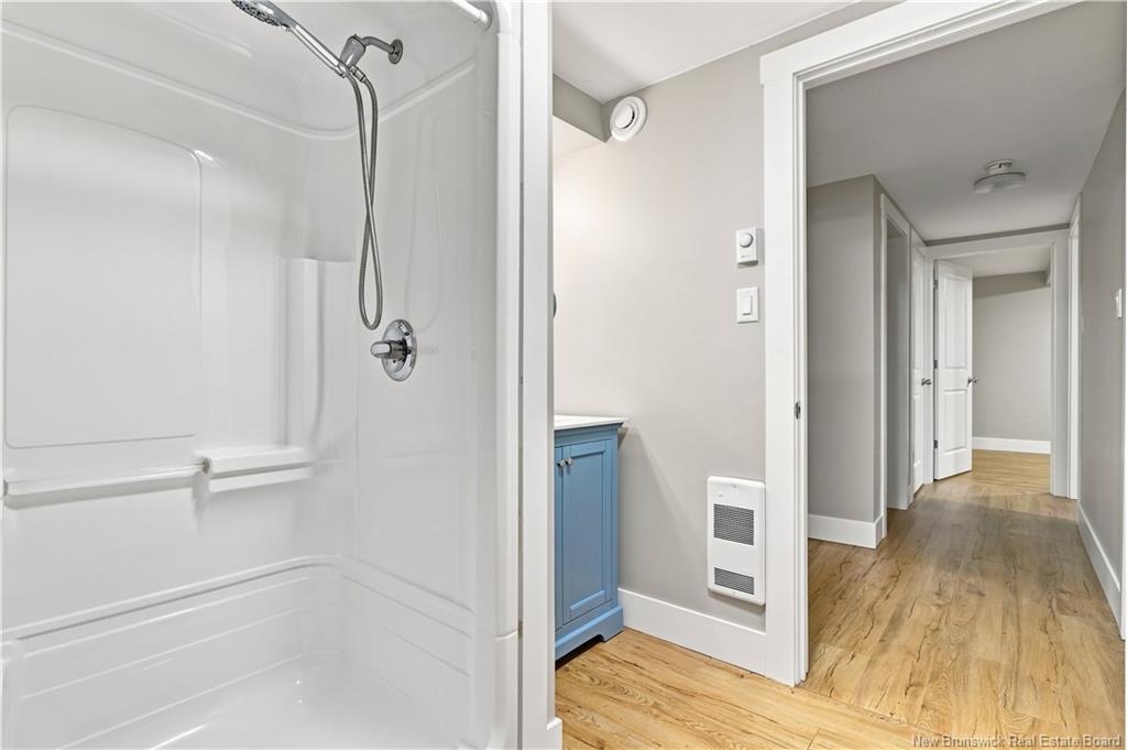 836 Windsor St, Fredericton, NB - Indoor Photo Showing Bathroom