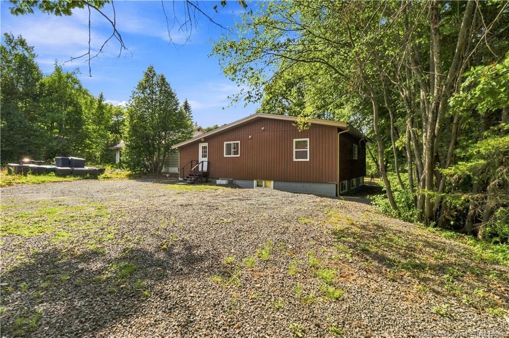 836 Windsor St, Fredericton, NB - Outdoor