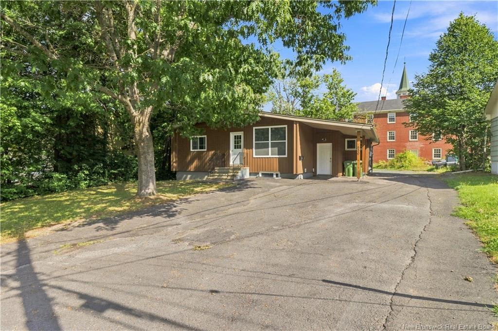836 Windsor St, Fredericton, NB - Outdoor