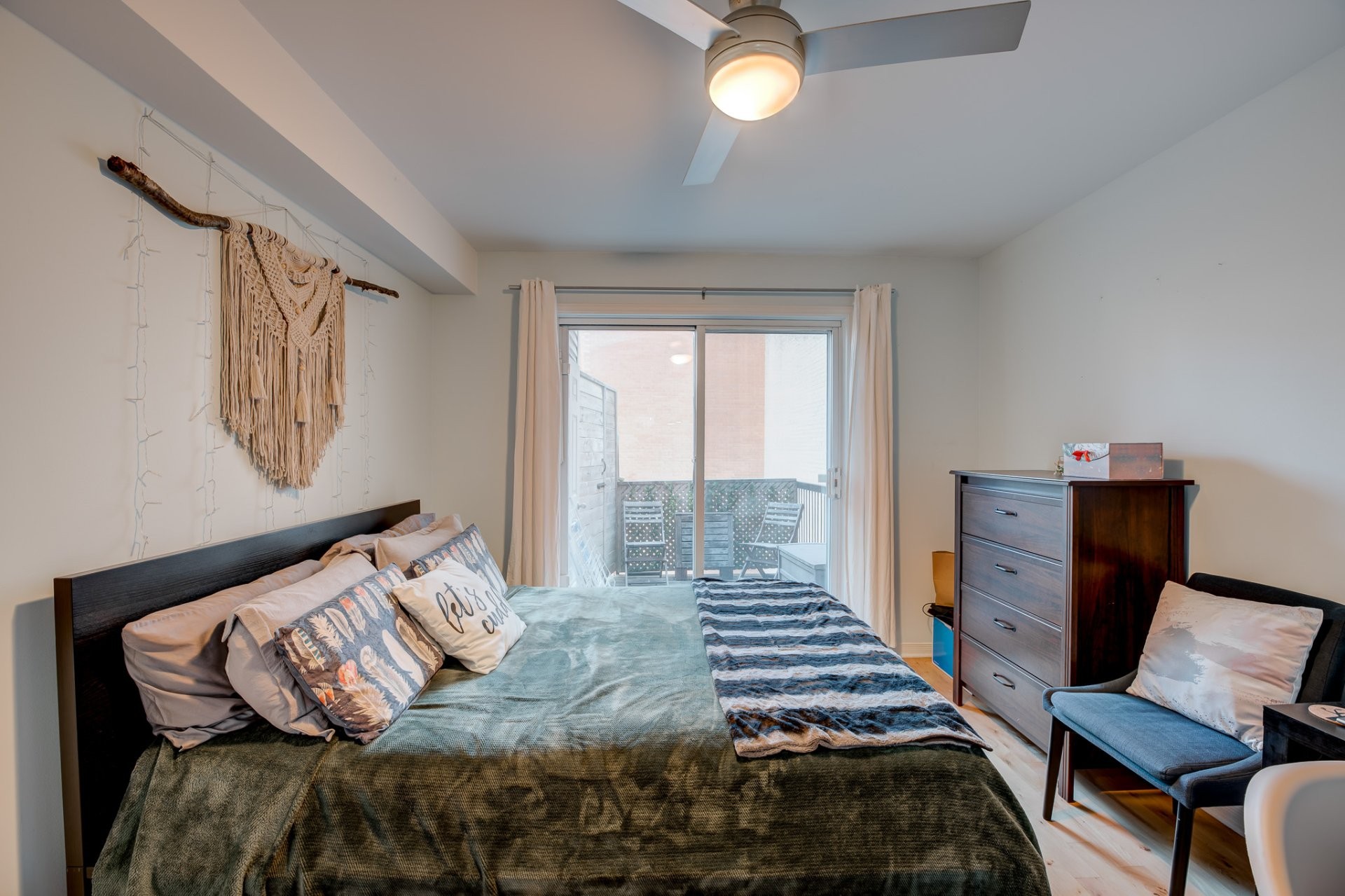 Bedroom - 192 Av. Laurier E., Montréal (Le Plateau-Mont-Royal), QC - Indoor Photo Showing Bedroom