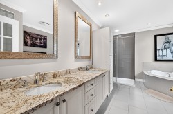 Salle de bains attenante à la CCP - 