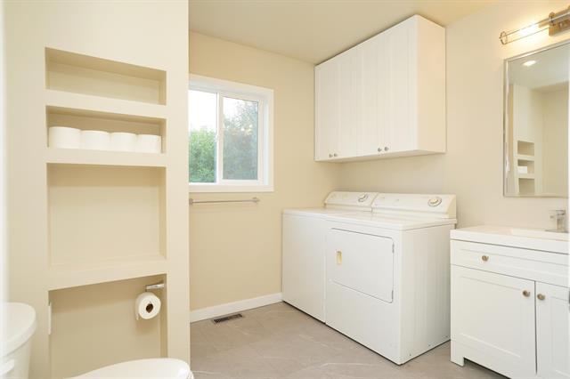 591 Church Ave, Winnipeg, MB - Indoor