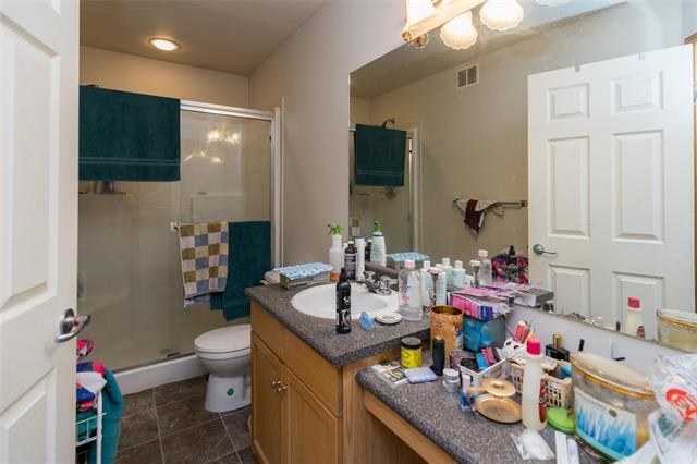 11 Brunet Prom, Winnipeg, MB - Indoor Photo Showing Bathroom