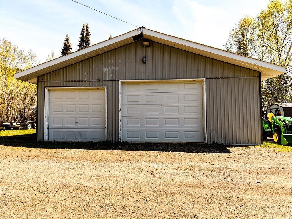 106 Island Avenue, Neebing, ON - Outdoor With Exterior