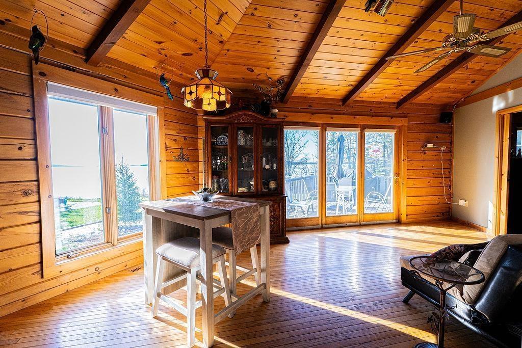 106 Island Avenue, Neebing, ON - Indoor