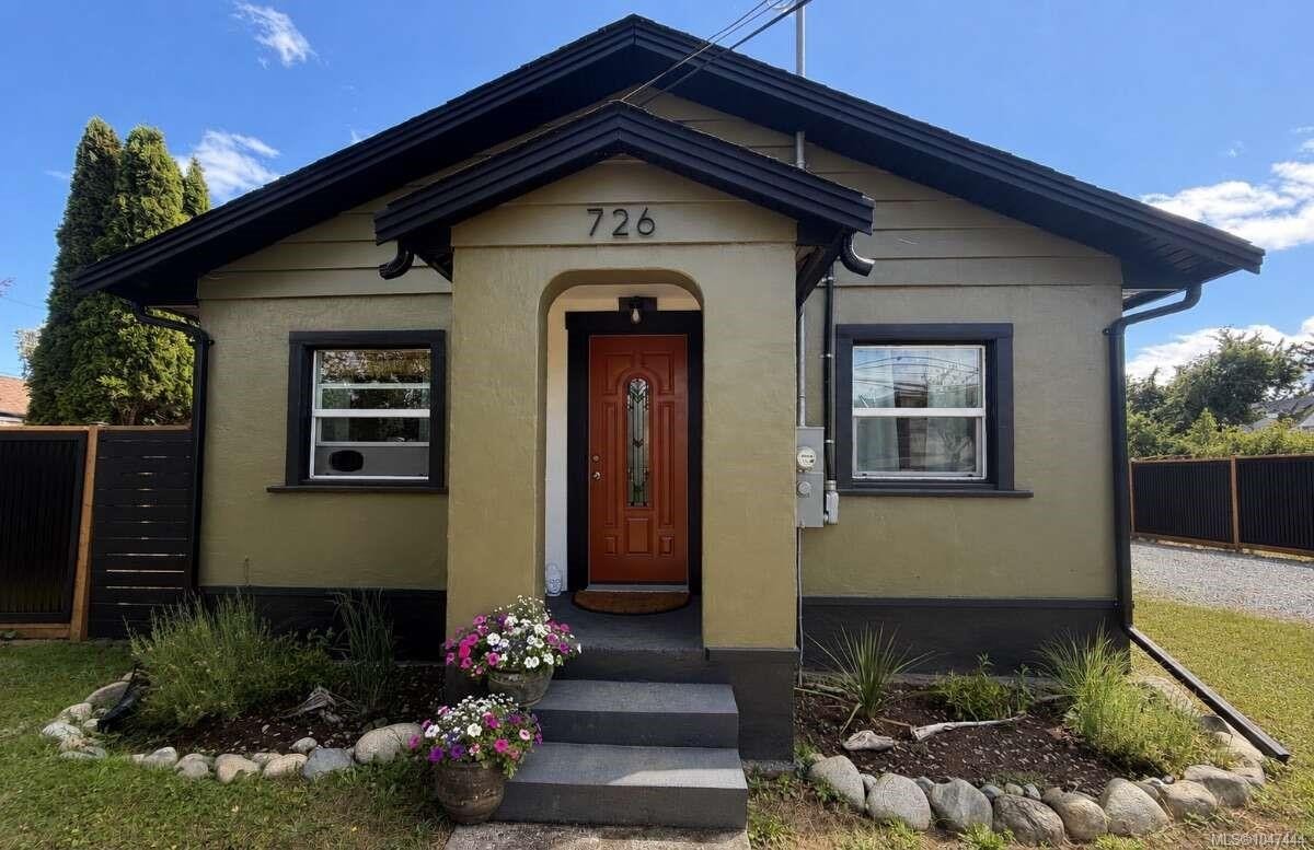 726 Bruce Ave, Nanaimo, BC
