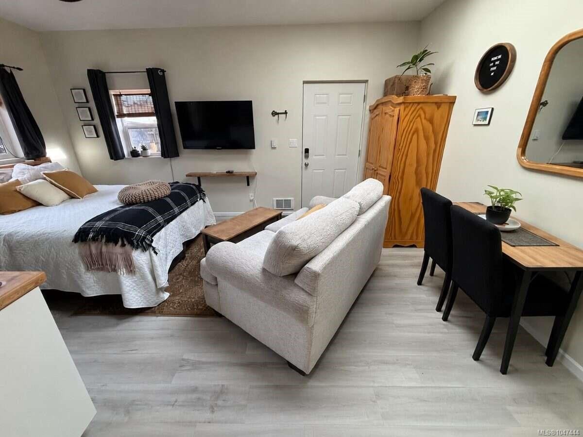 726 Bruce Ave, Nanaimo, BC